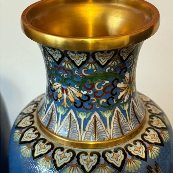 Pair of Mirrored Chinese Republic 中华人民共和国制造 Enamel Cloisonné Vases 1940s